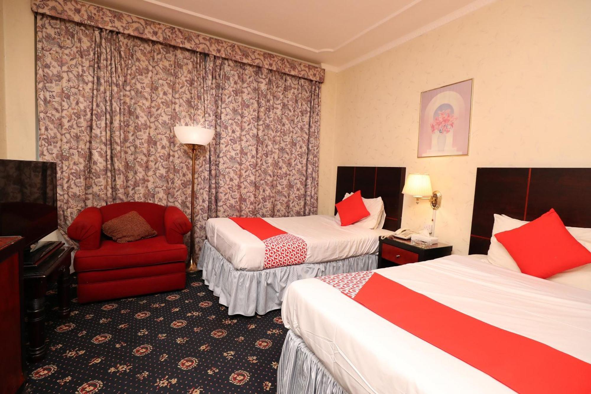Hotel Oyo 112 Semiramis 3*