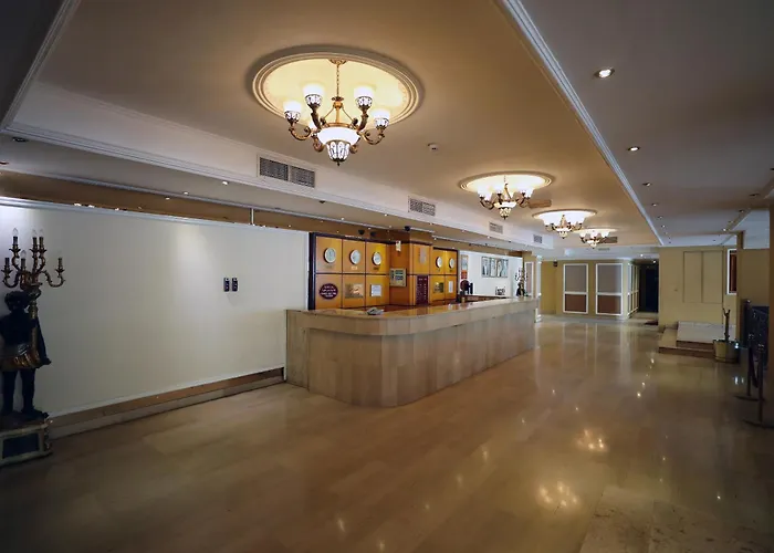 Oyo 112 Semiramis Hotel