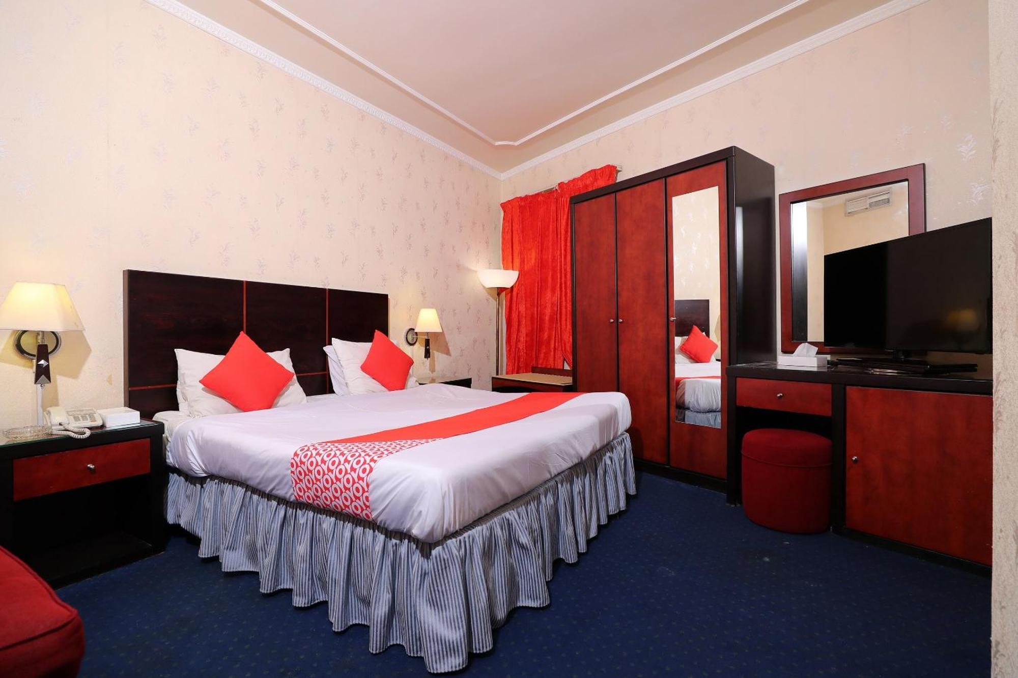 Hotel Oyo 112 Semiramis 3*