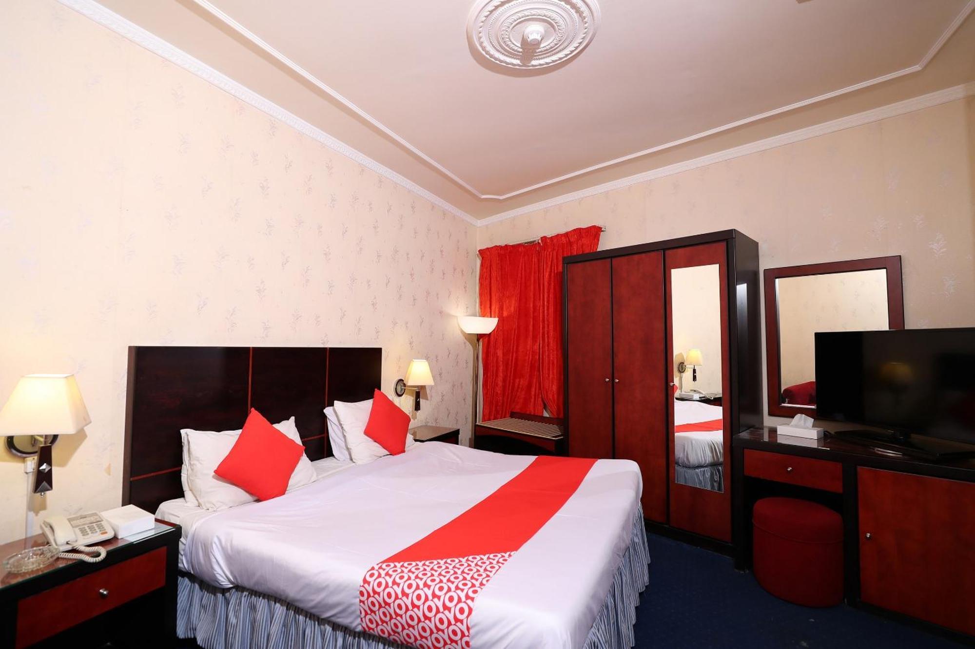 Hotel Oyo 112 Semiramis